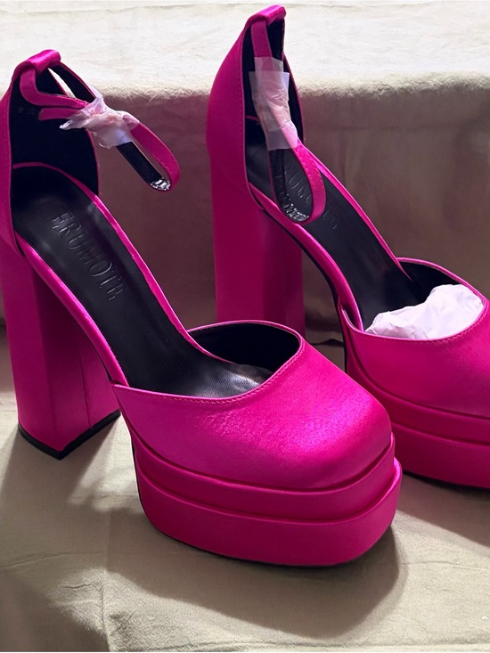 Shoes - NIB. Chunky Punk Rose Satin Heels